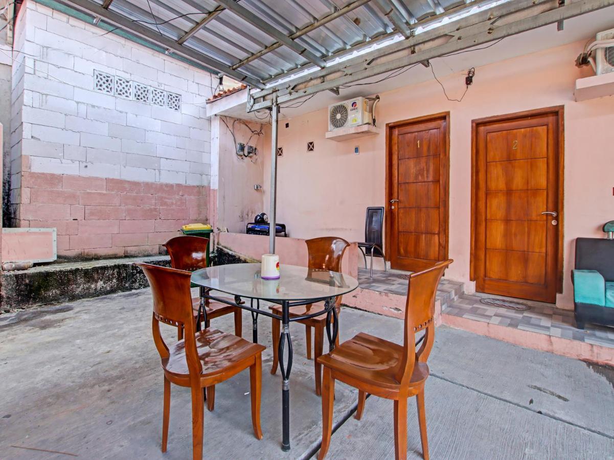 Oyo 91490 Hotel Rumah Kita Cirebon Exterior foto