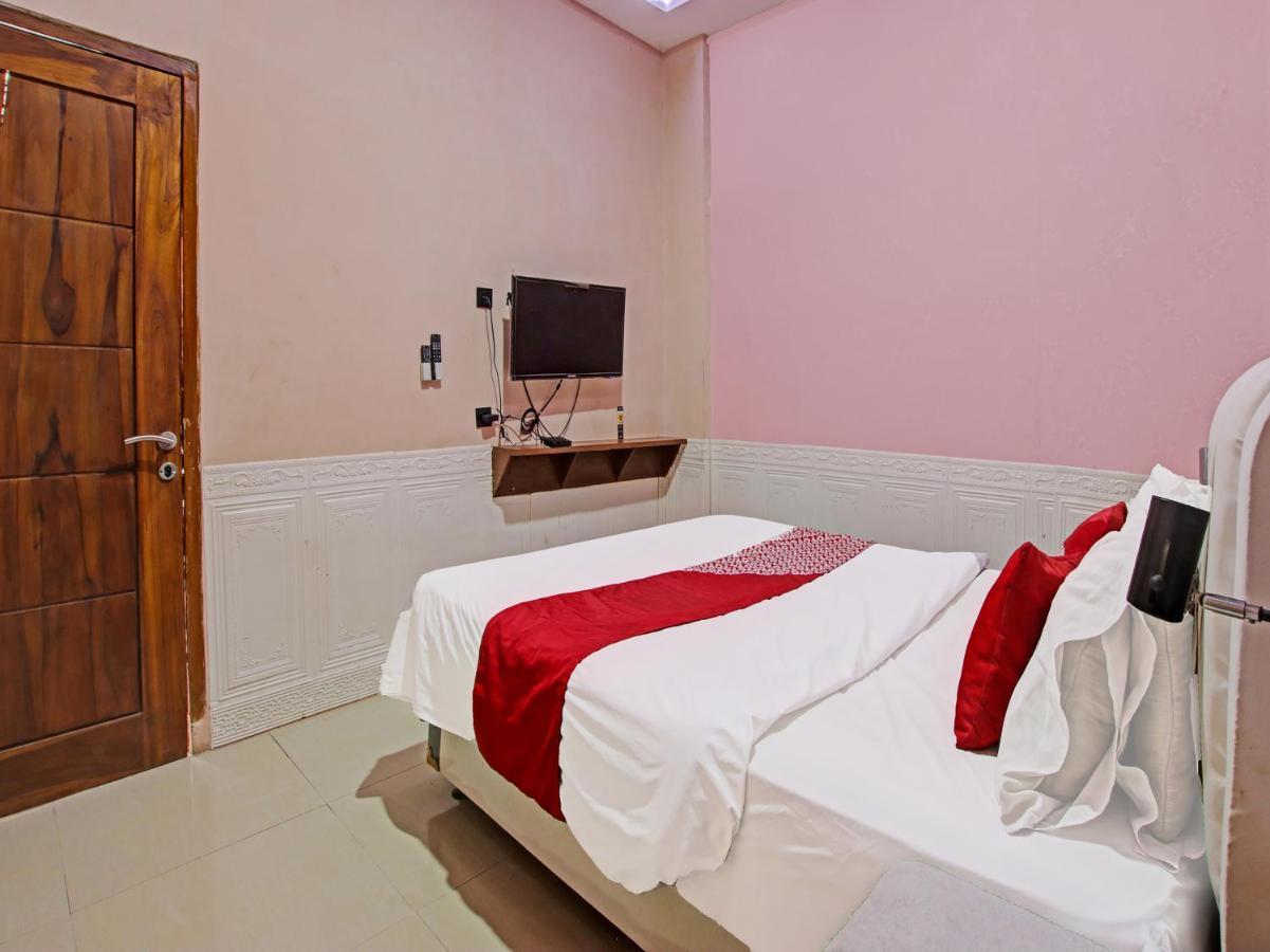 Oyo 91490 Hotel Rumah Kita Cirebon Exterior foto